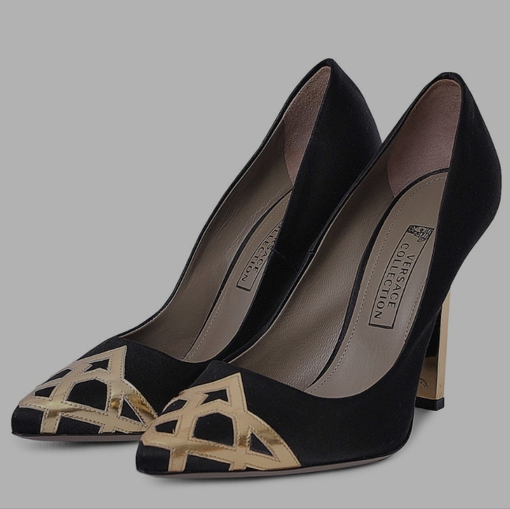 Versace Black Gold Pumps Heels Shoea Designer 38.5 Siz 8 Hollywood Glam
